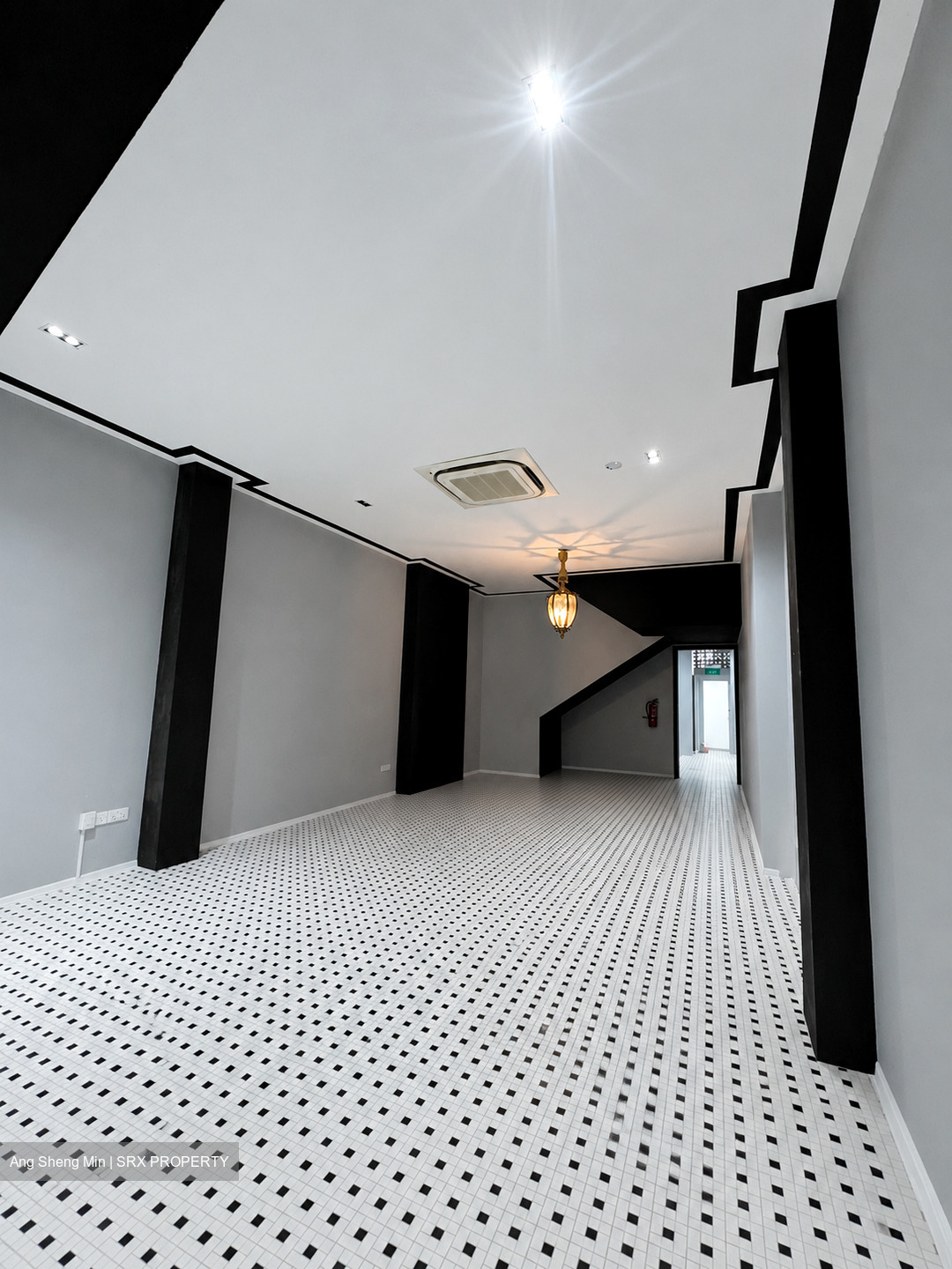 Tessensohn Road (D8), Office #581371491